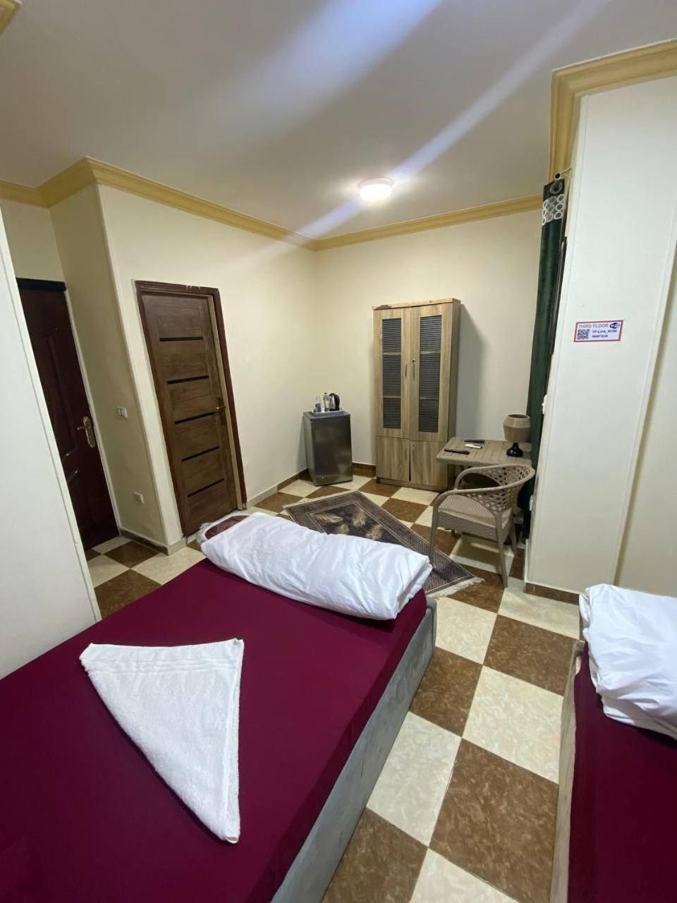 Pyramid Stars Inn Nazlet el-Sîsi Exterior photo
