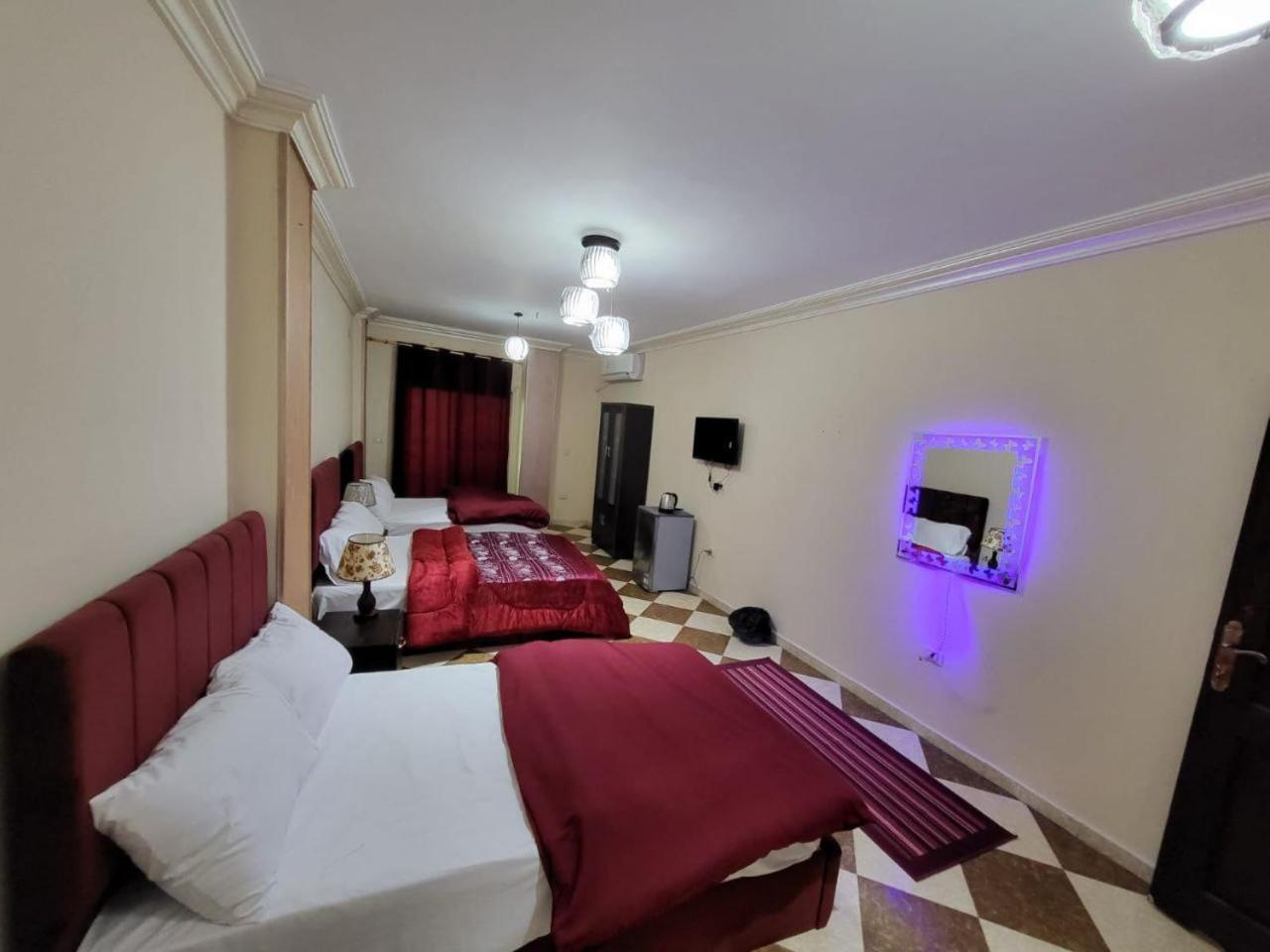 Pyramid Stars Inn Nazlet el-Sîsi Exterior photo