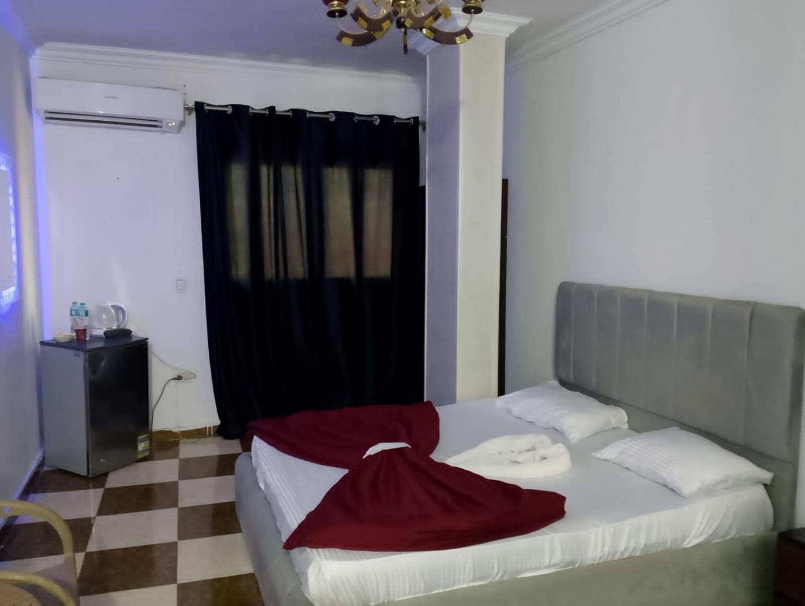 Pyramid Stars Inn Nazlet el-Sîsi Exterior photo